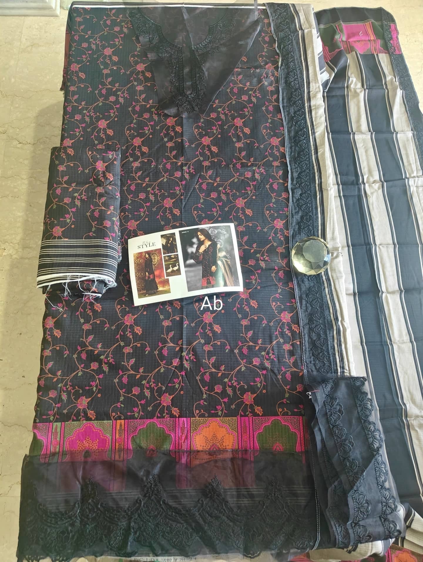 Img_charizma_winter_awwal_boutique