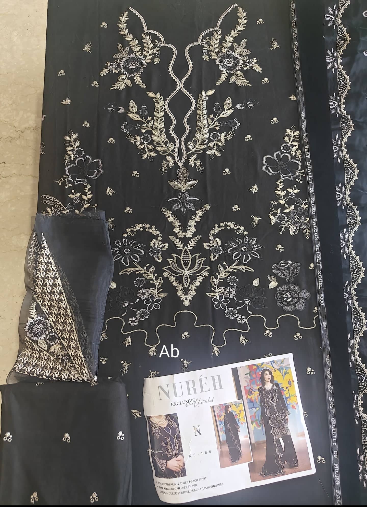 img_nureh_velvet_awwal_boutique