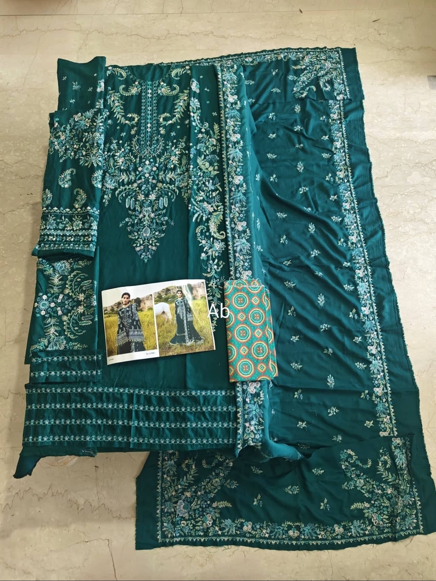 Open Pic/Hussain Rehar Khaddar 25/Johar