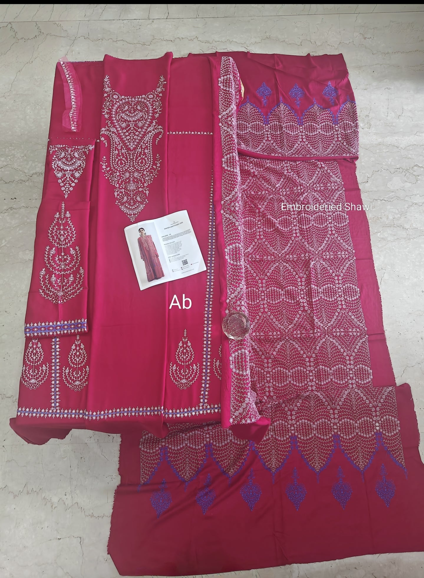 img_zara_shahjahan_winter_awwal_boutique