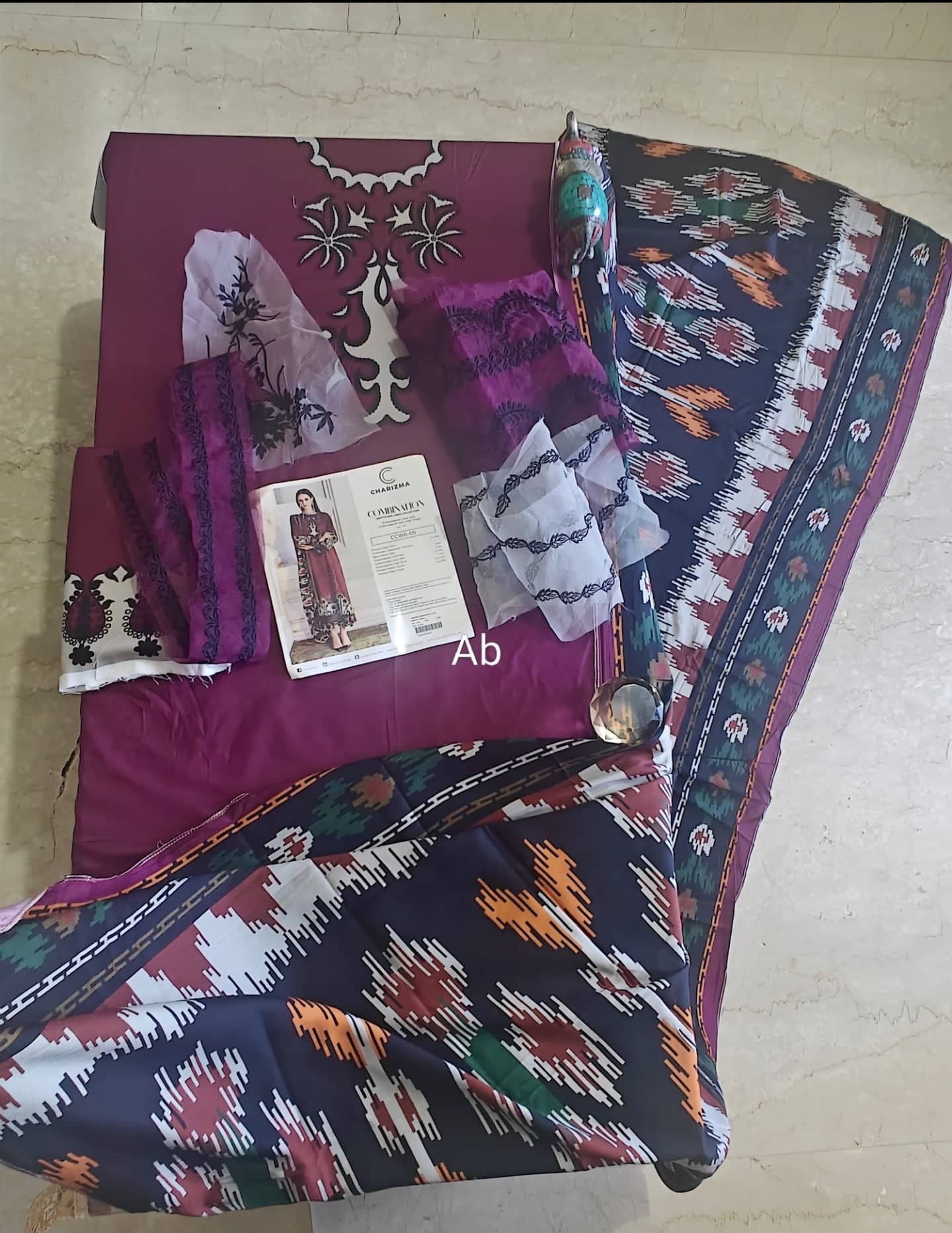 Open Pic/Embroideried Irish Linen Shawl