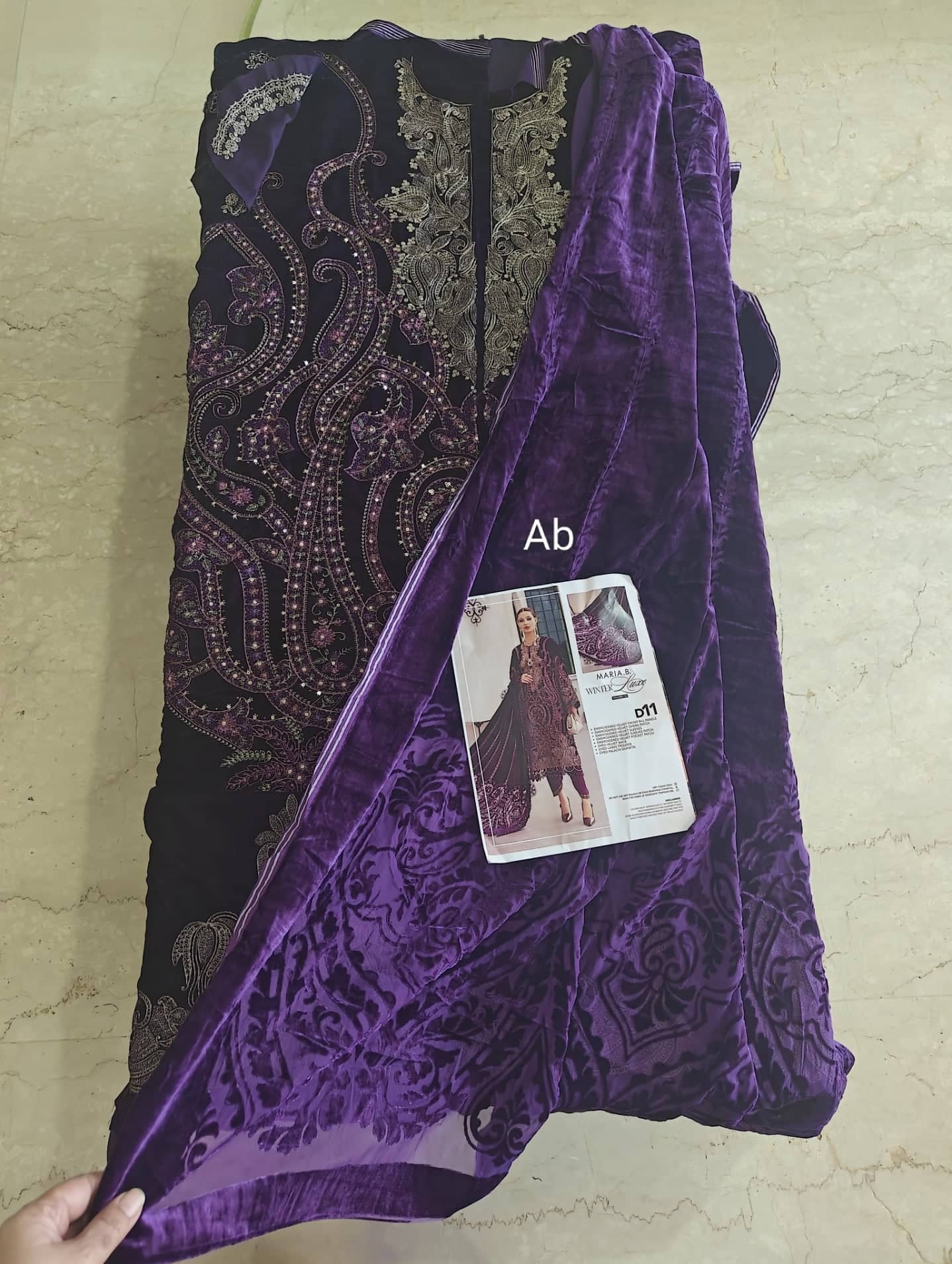 Open Pic/Maria B Winter Luxe 25/Embroideried Velvet Suit/Velvet Palachi Shawl/11/Dark Purple