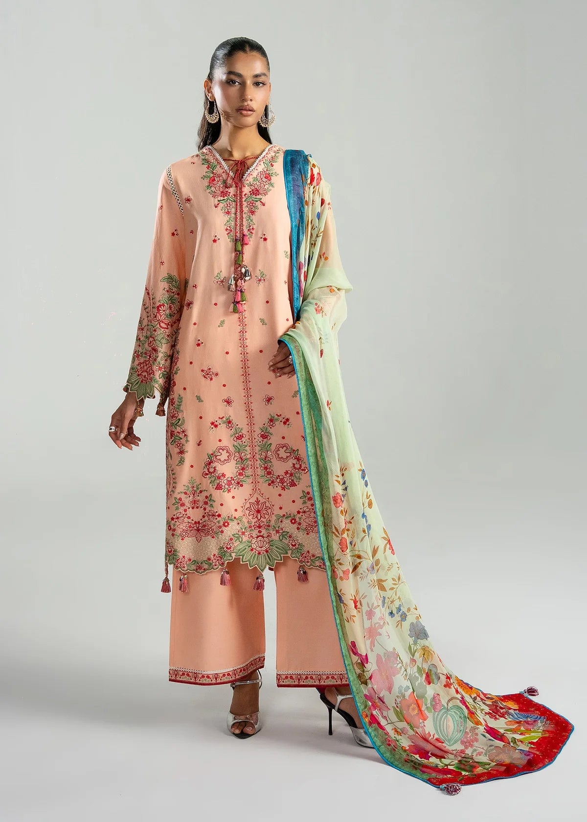 img_jugnu_lahore_lawn_zan_awwal_boutique