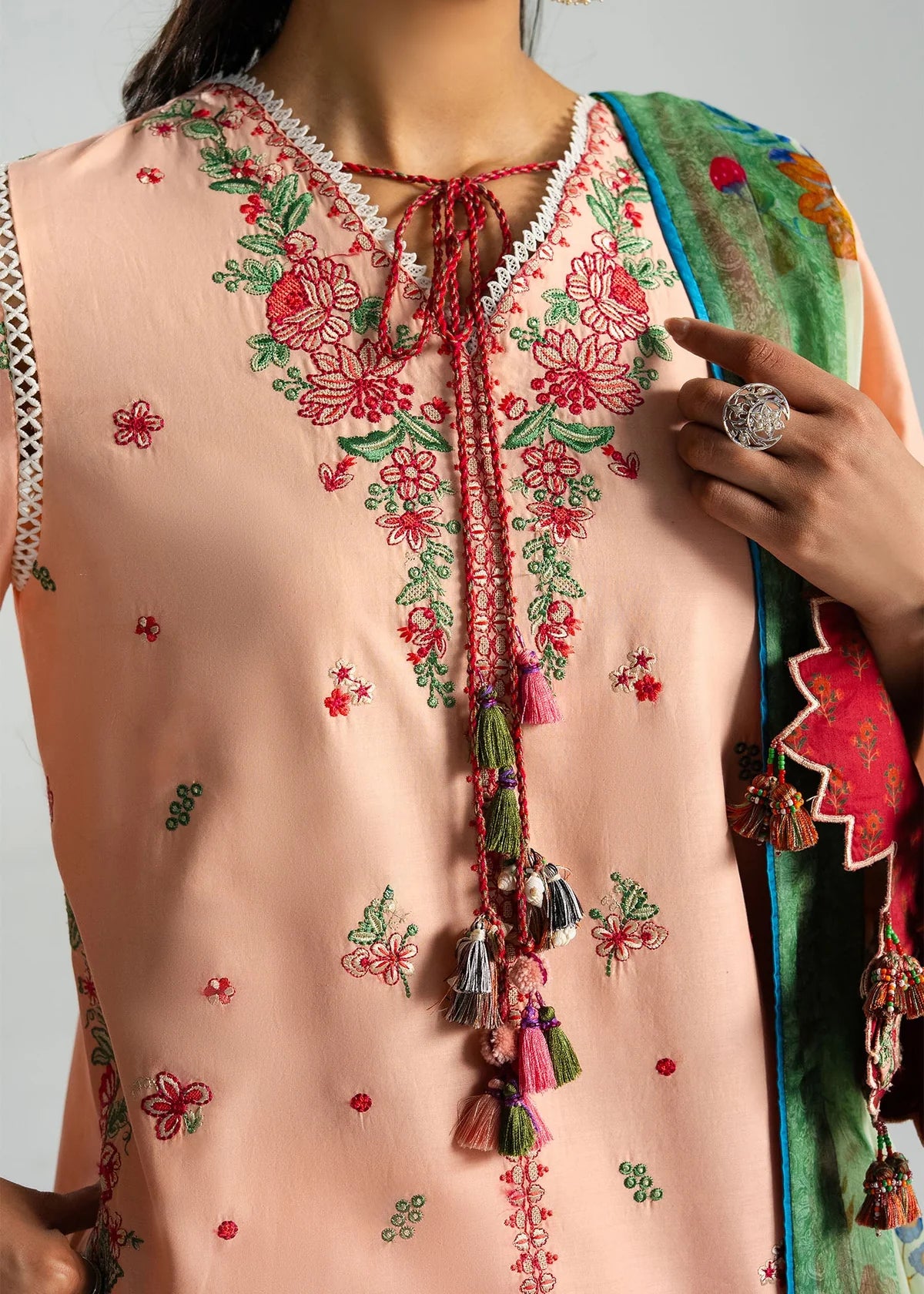 Hot 🔥Seller!Jugnu Lahore Lawn/Seftali/Peach