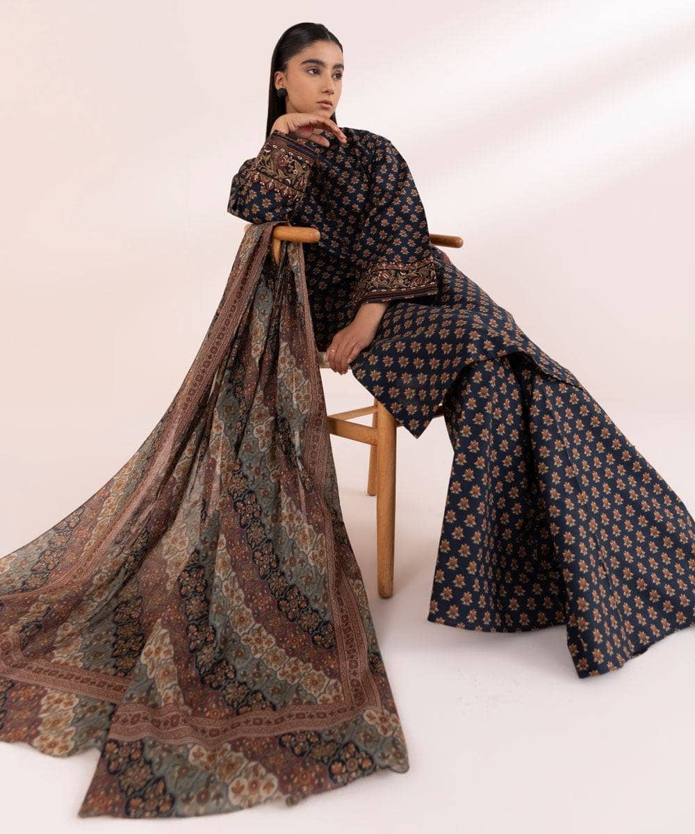 img_sapphire_lawn_24_awwal_boutique