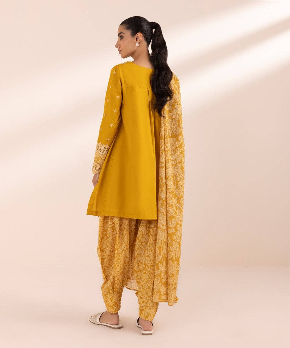 img_sapphire_lawn_24_awwal_boutique