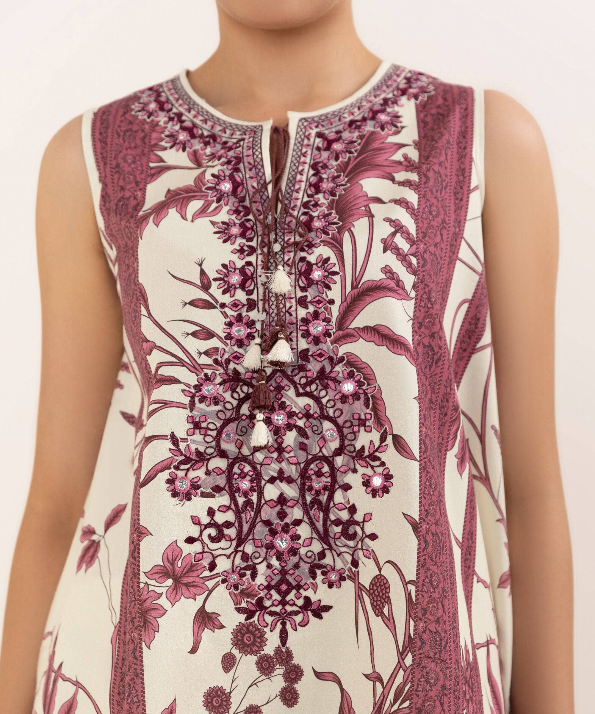 Sapphire Intermix 25/Vol 2/Embroideried Cotton Suit/Burgundy