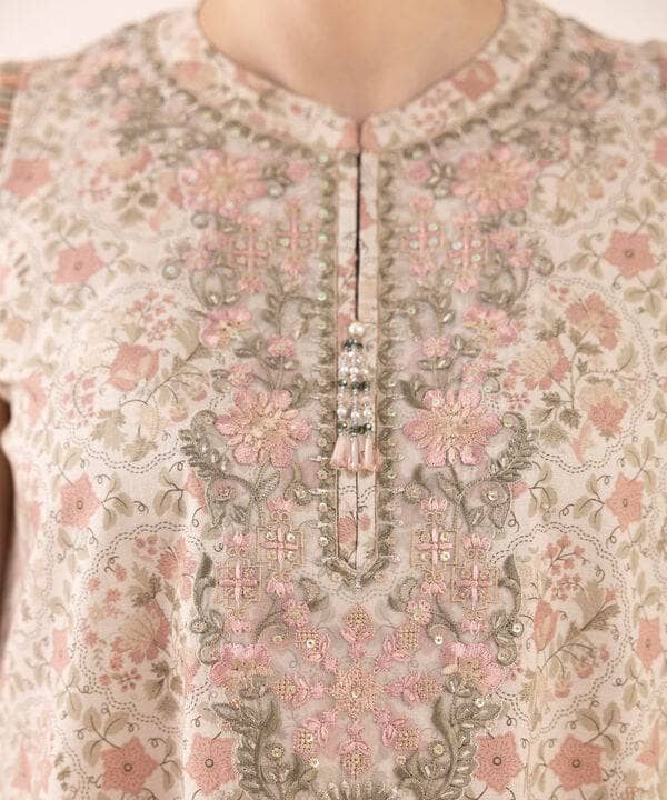 Restocked/Sapphire Intermix 25/Vol 2/Embroidered Cotton Suit/Beiges & Pink