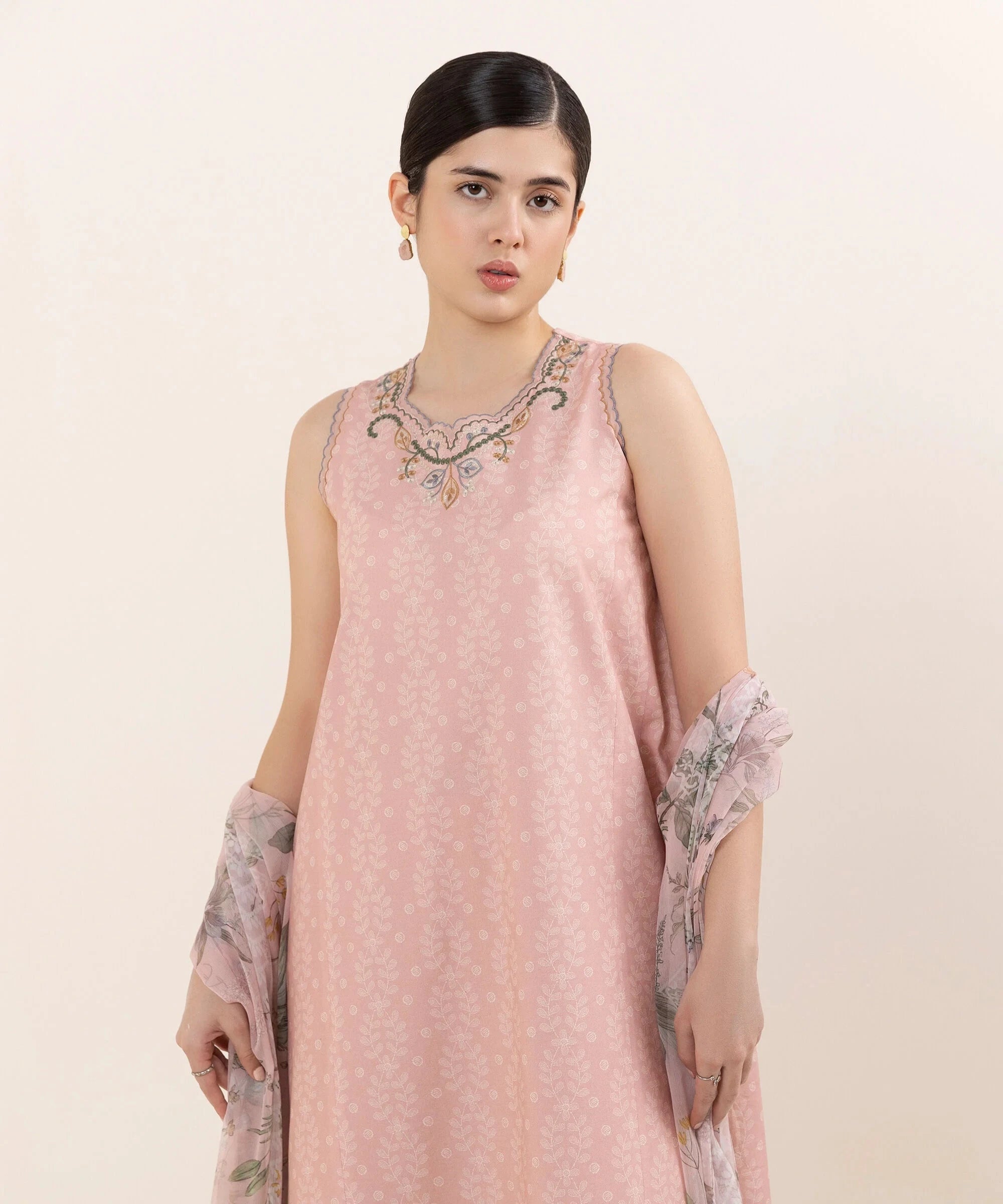 Sapphire Intermix 25/Vol 2/Embroideried Lawn Suit/Pink