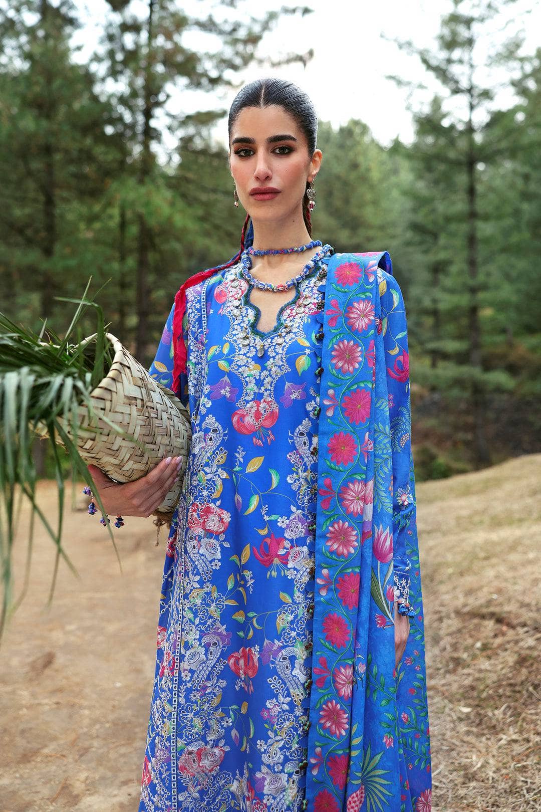 img_zaha_festive_lawn_neelum_awwal_boutique