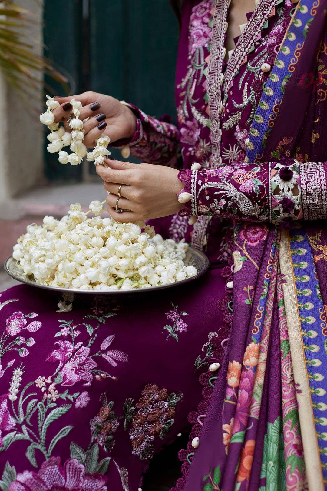 img_zaha_winter_23_awwal_boutique