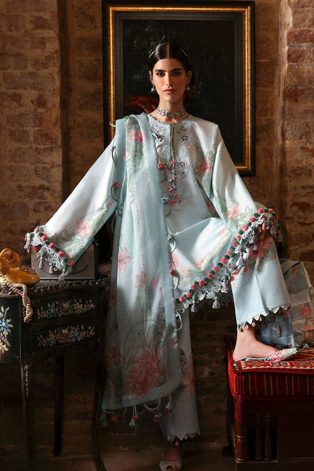 img_zaha_lawn_awwal_boutique