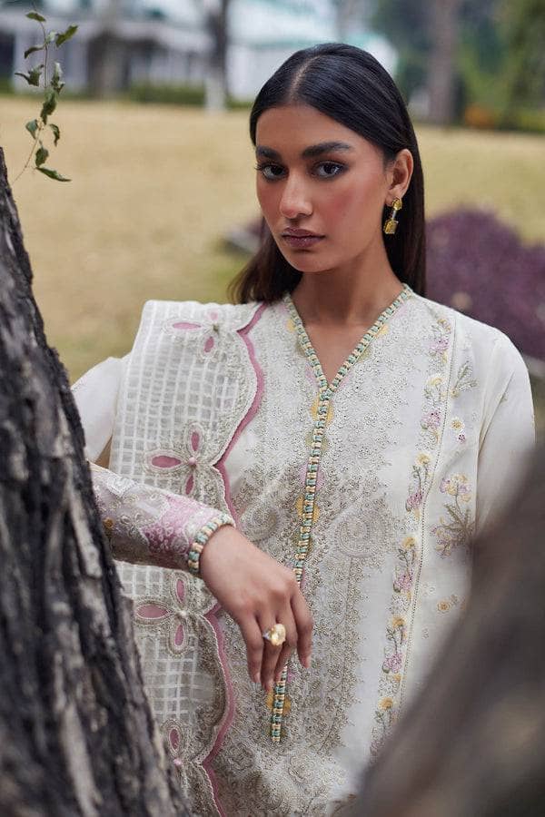 img_elan_lawn_24_awwal_boutique