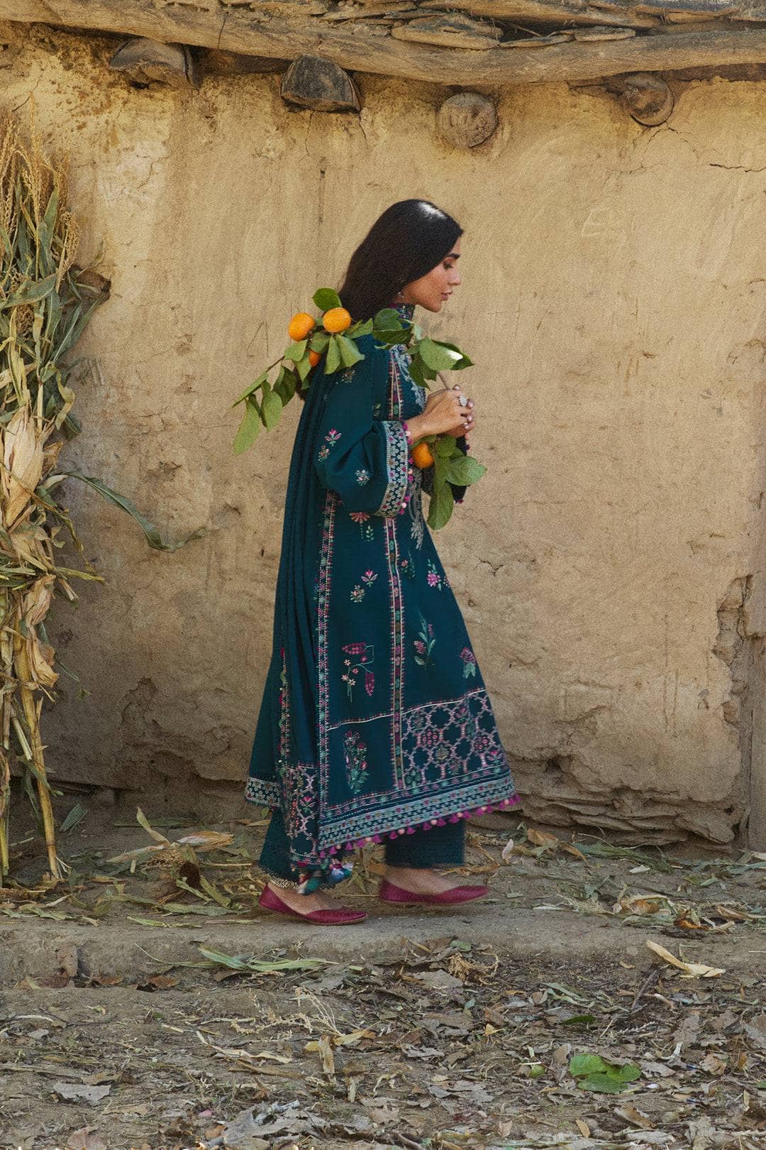 img_zaha_winter_24_awwal_boutique