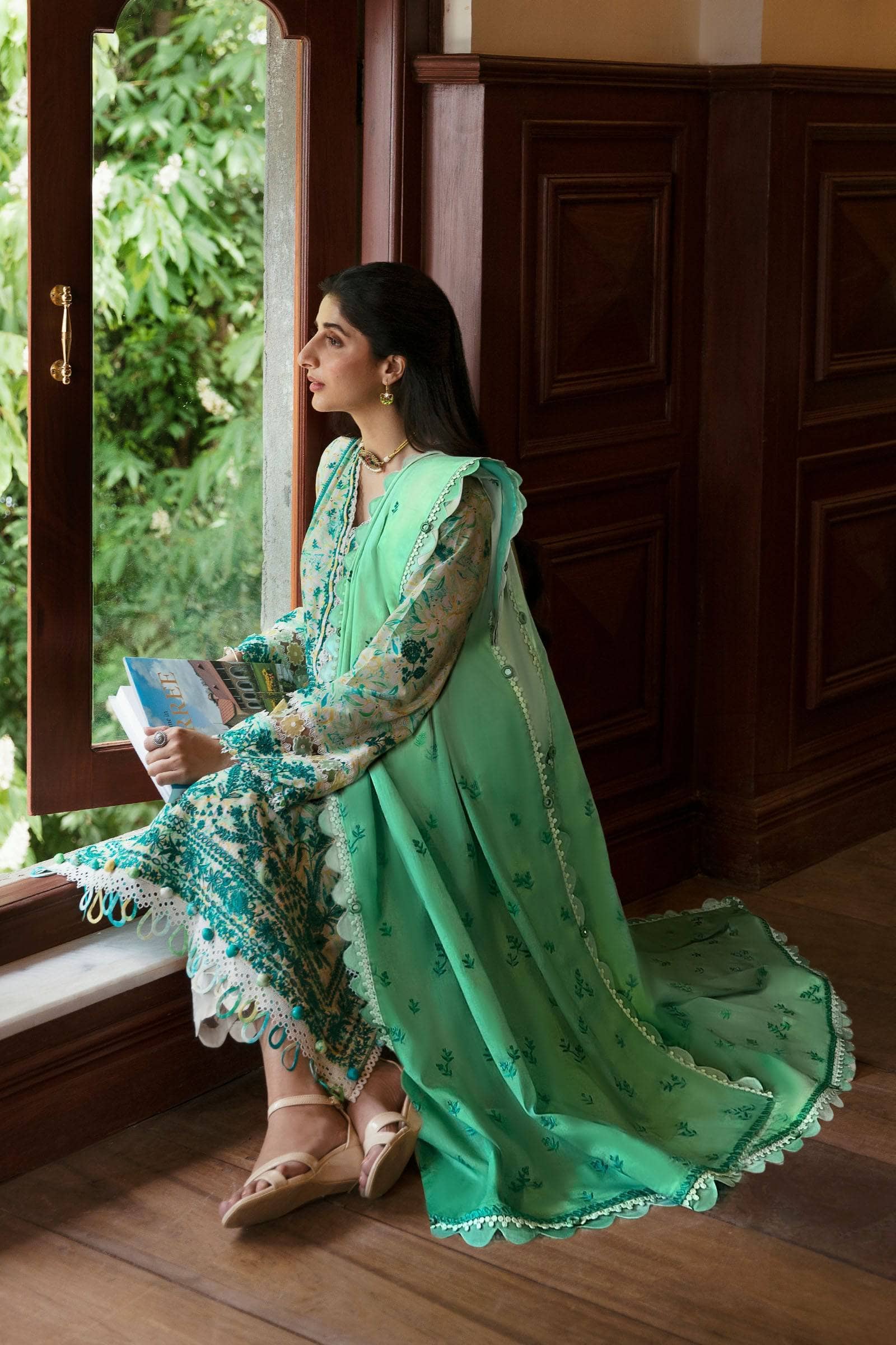 img_zaha_lawn_23_awwal_boutique