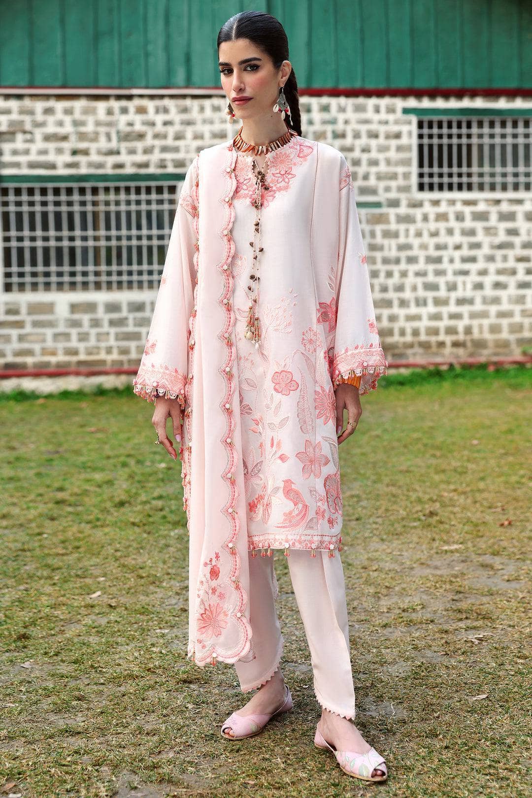img_zaha_festive_lawn_neelum_awwal_boutique