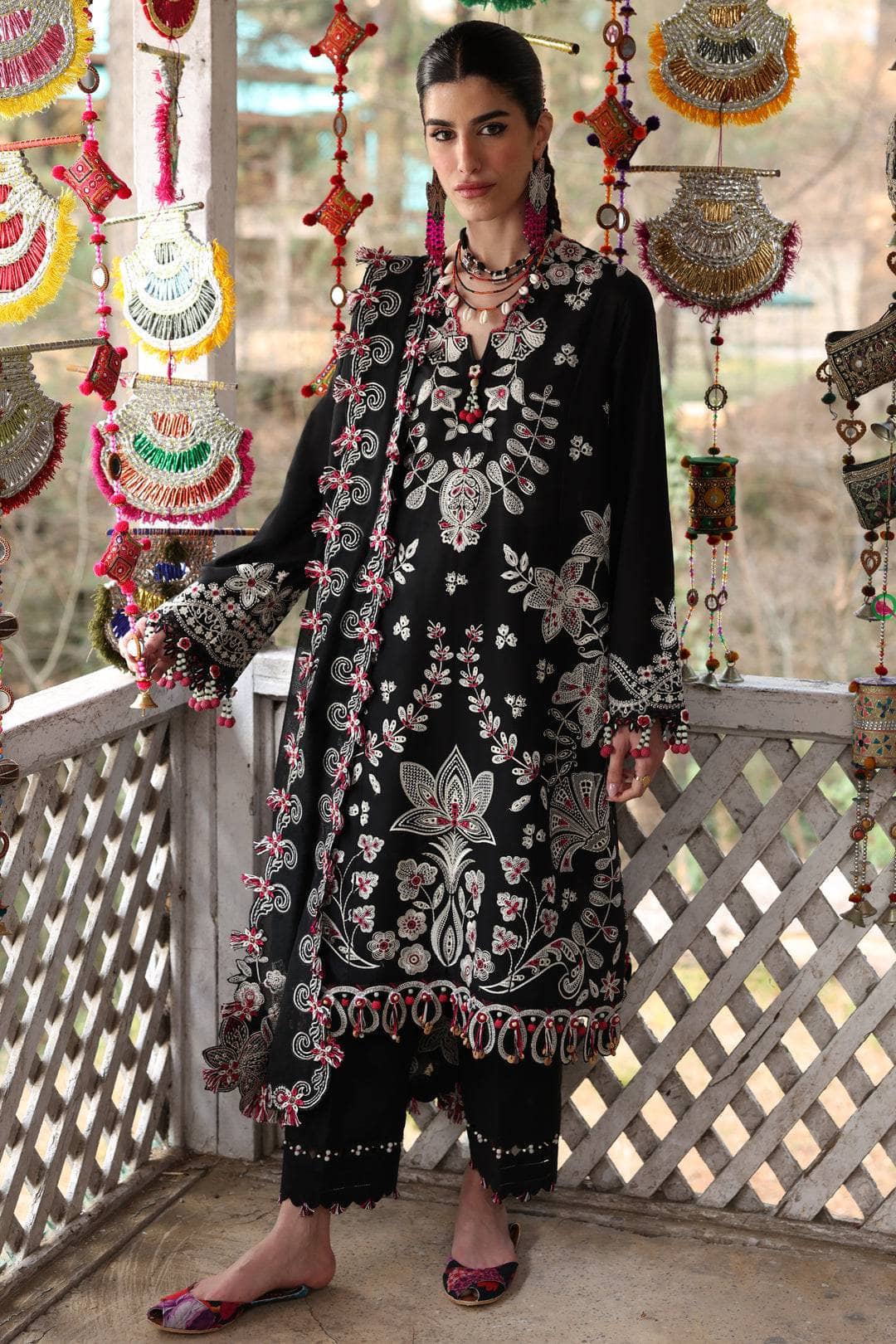 img_zaha_festive_lawn_neelum_awwal_boutique