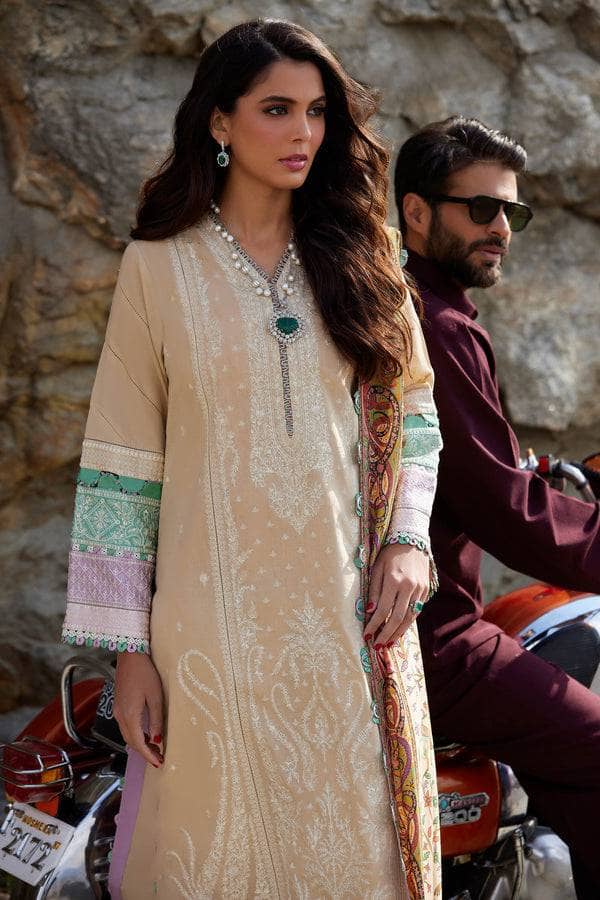 img_elan_lawn_24_awwal_boutique