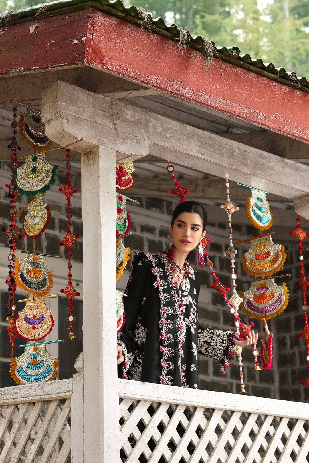 img_zaha_festive_lawn_neelum_awwal_boutique