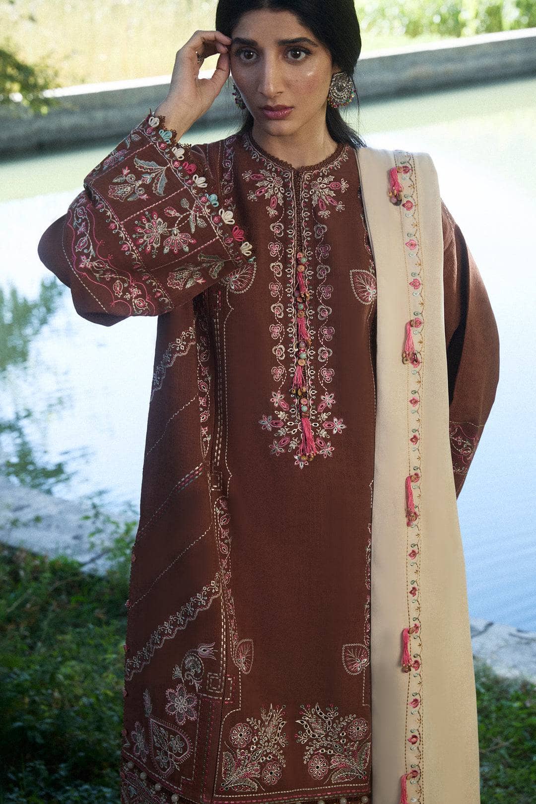 img_zaha_winter_24_awwal_boutique