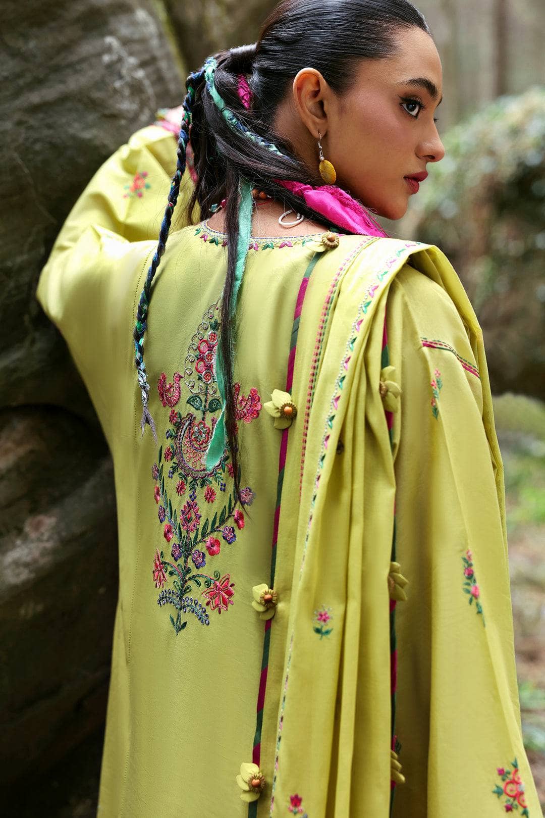 img_zaha_festive_lawn_neelum_awwal_boutique