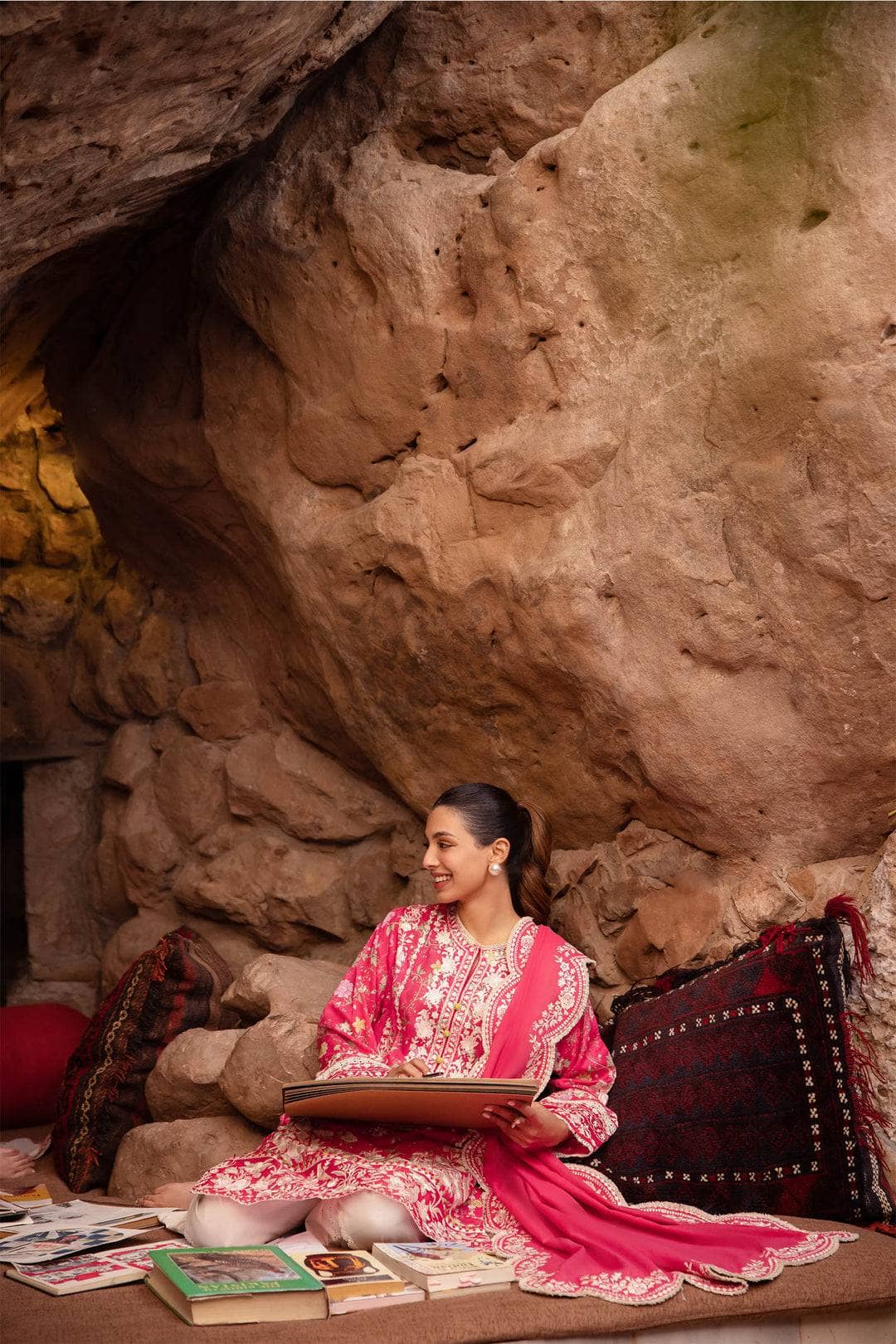 img_zaha_lawn_24_awwal_boutique