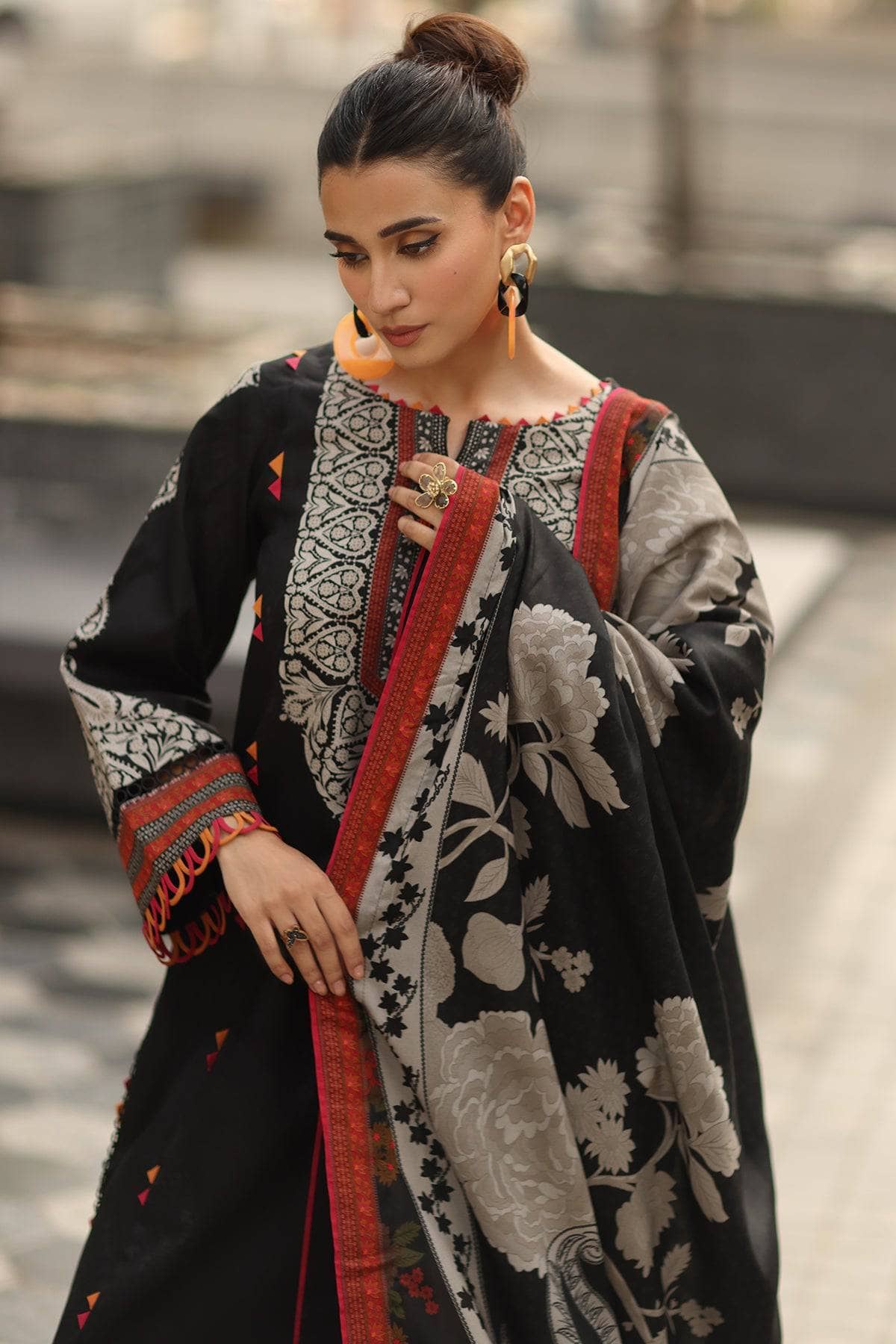 img_charizma_c_primts_fall_edit_awwal_boutique