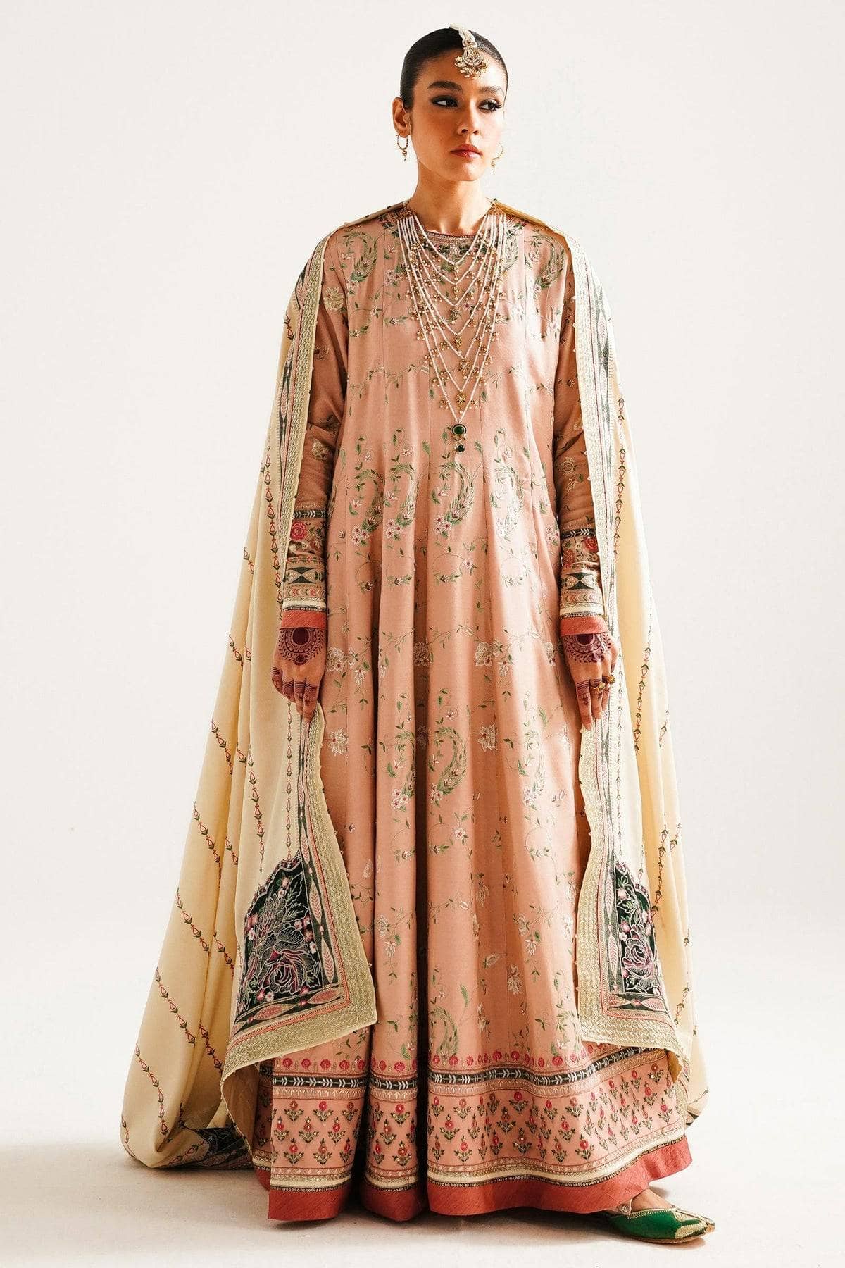 img_zara_shahjahan_winter_23_awwal_boutique
