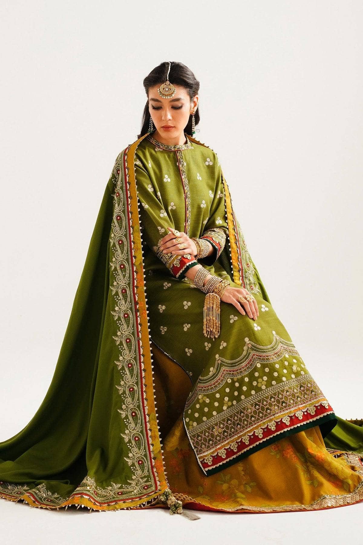img_zara_shahjahan_winter_23_awwal_boutique