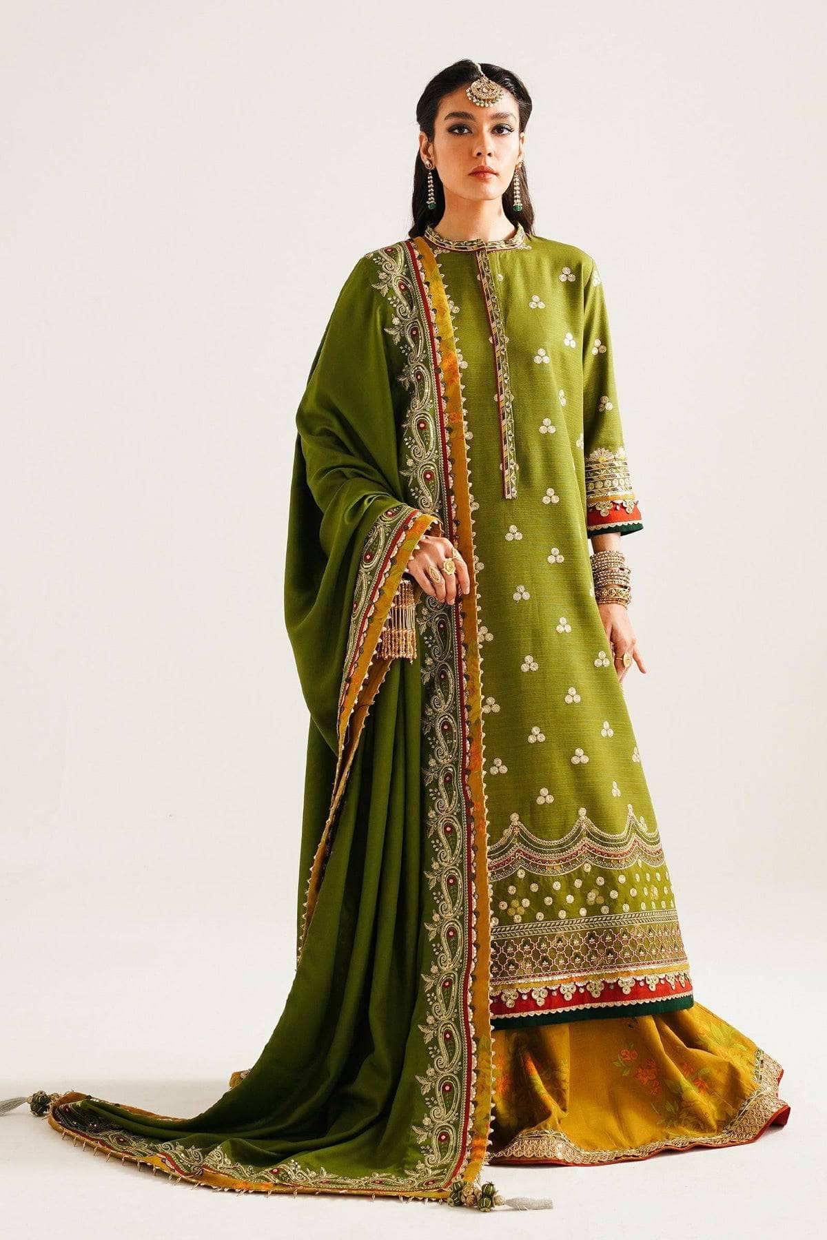 img_zara_shahjahan_winter_23_awwal_boutique