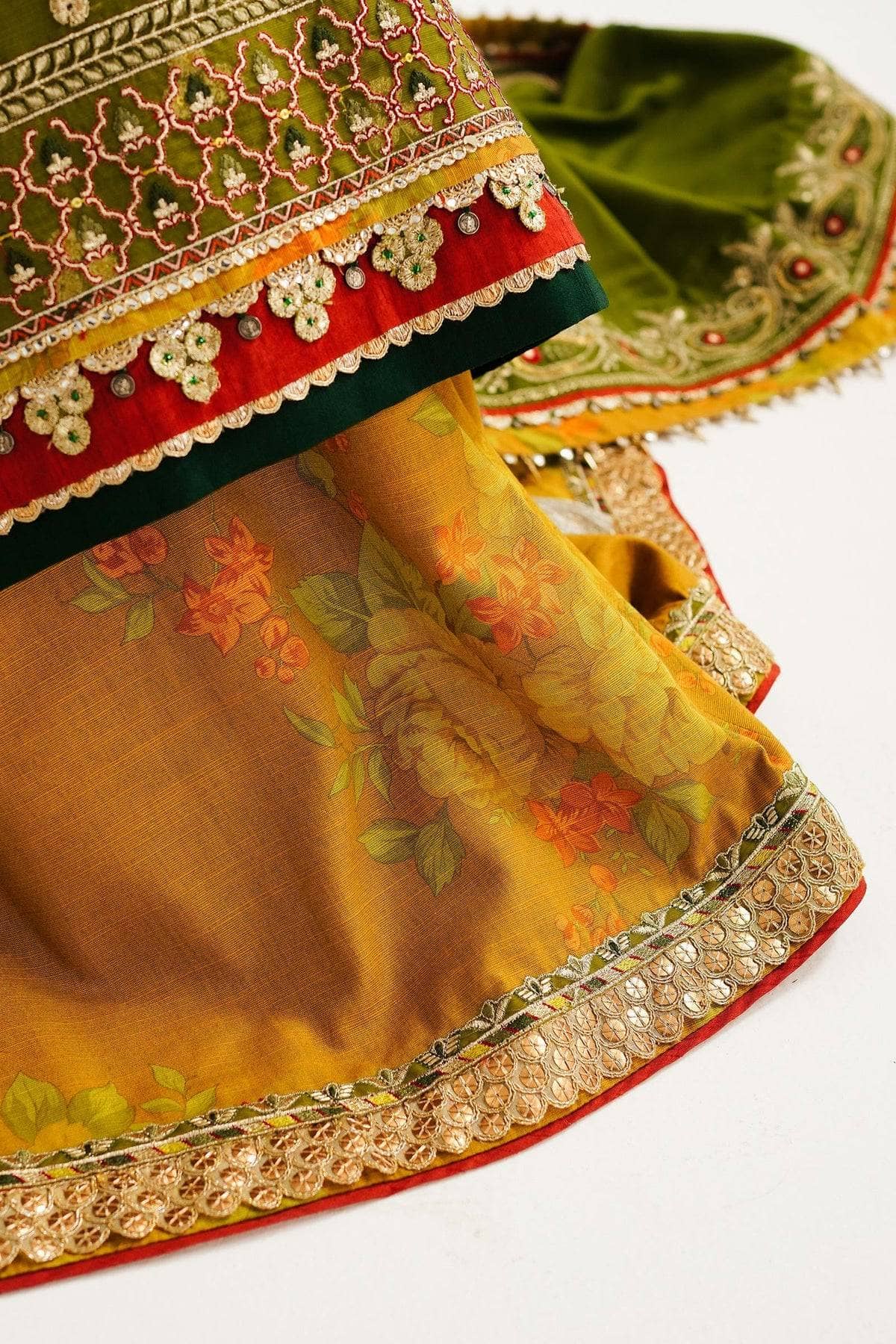 img_zara_shahjahan_winter_23_awwal_boutique