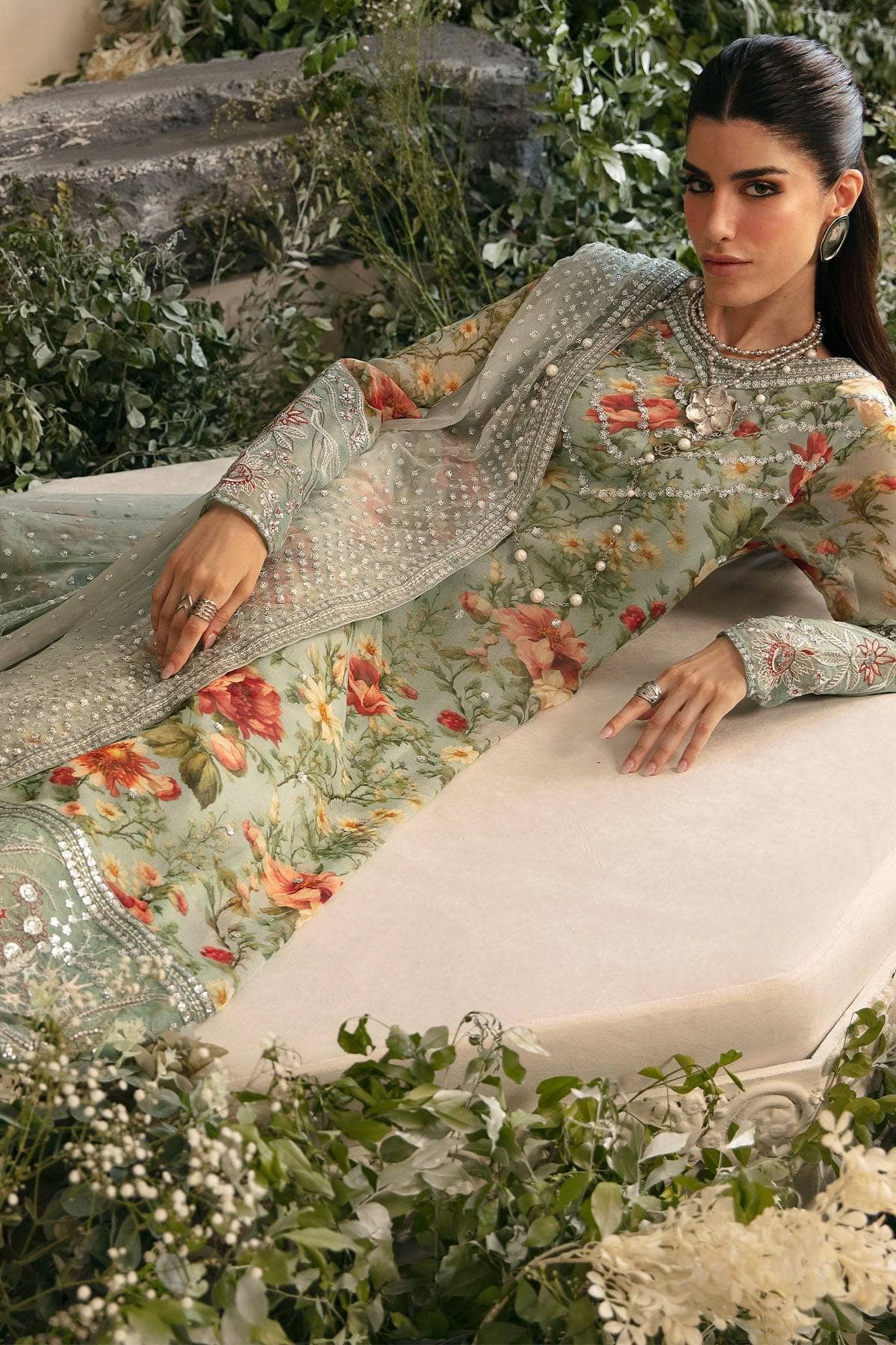 img_nureh_amaya_luxury_lawn_awwal_boutique