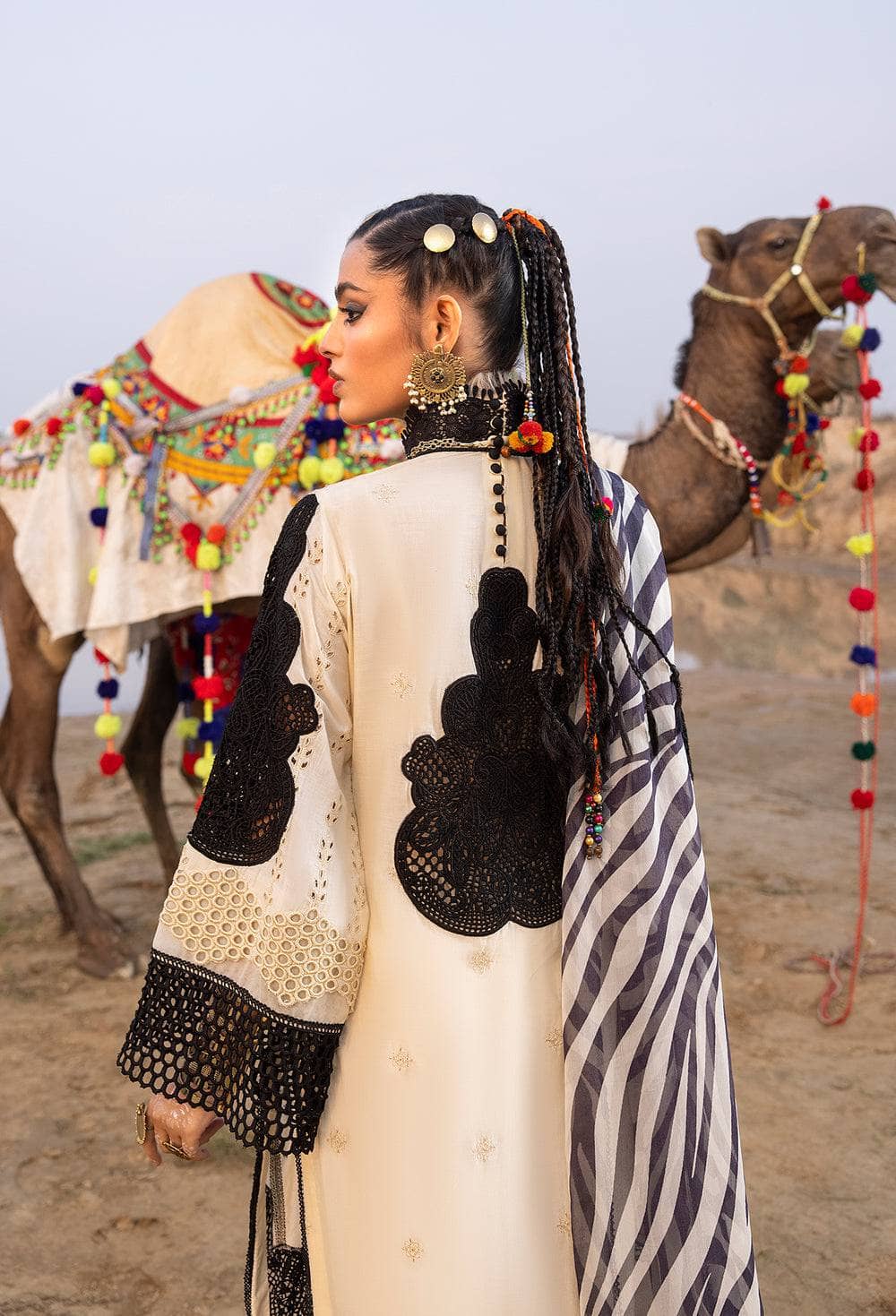 img_adans_libas_lawn_by_hafzah_zia_awwal_boutique