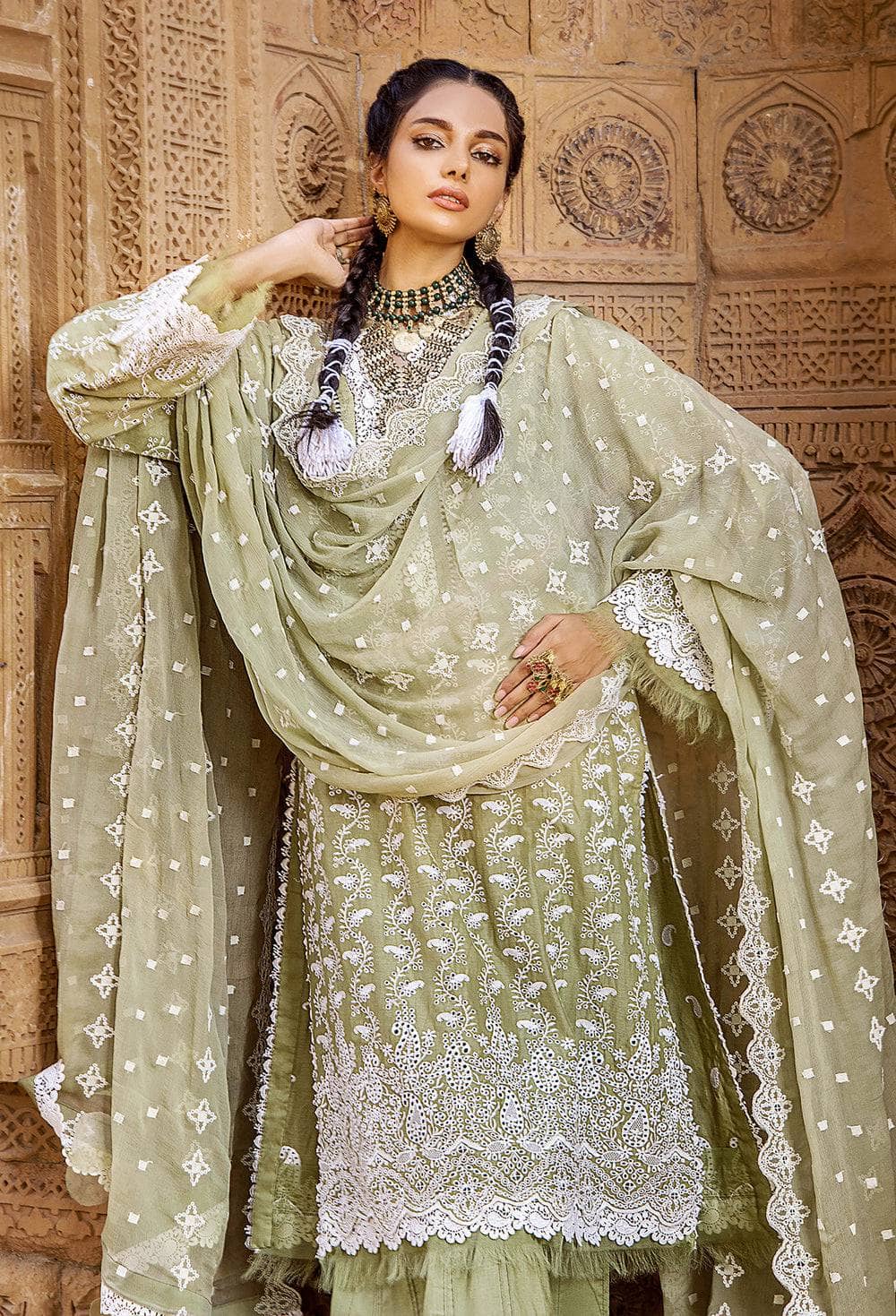 img_adans_libas_chikankari_schiffli_lawn_awwal_boutique