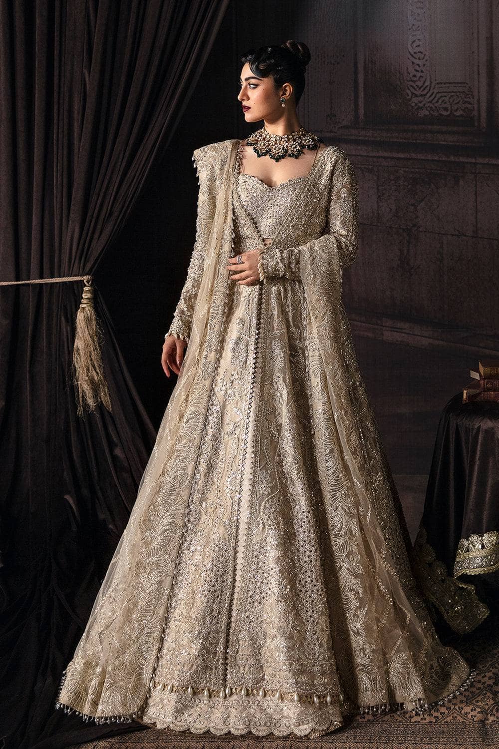 img_afrozeh_brides_awwal_boutique