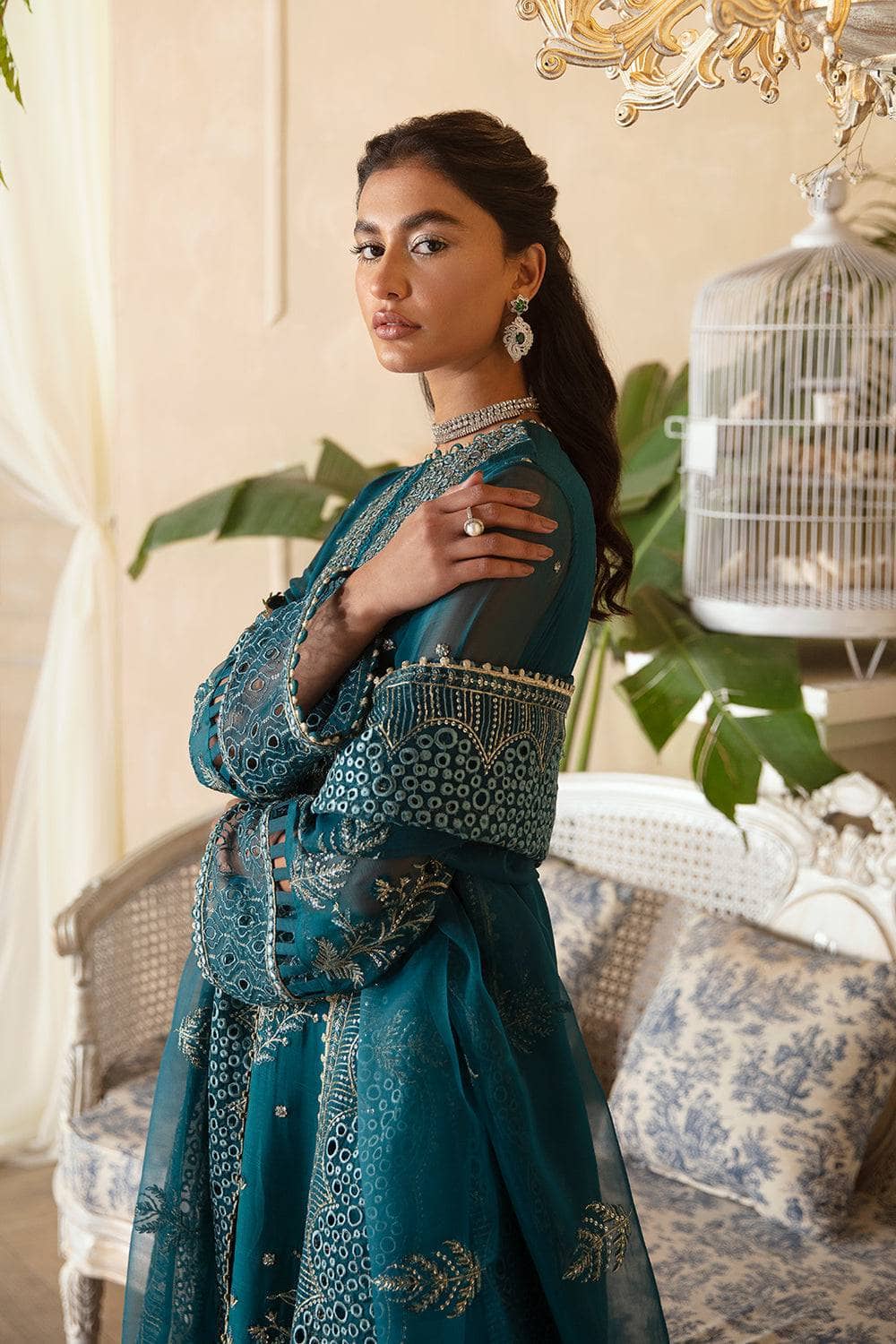 img_afrozeh_la_fuchsia_awwal_boutique
