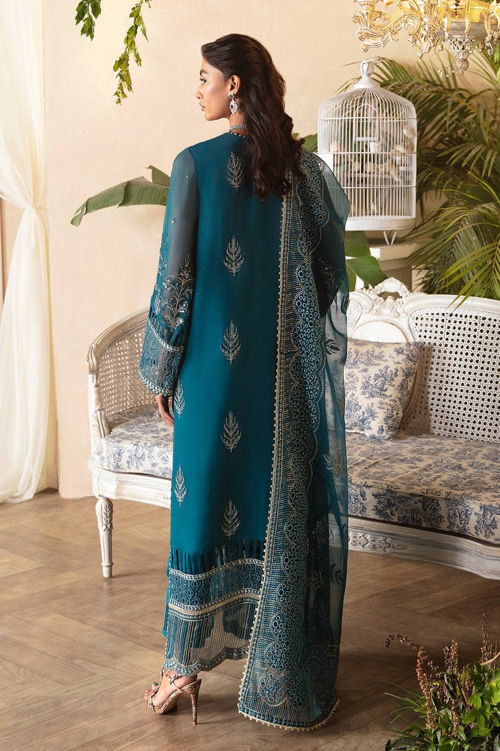 img_afrozeh_la_fuchsia_awwal_boutique