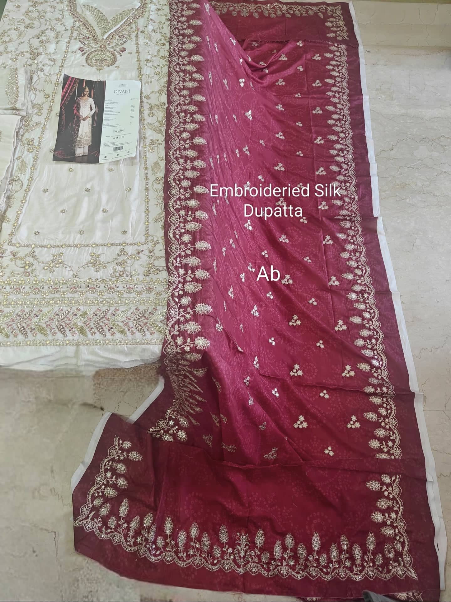 Afrozeh Divani open pics Open Pic/Afrozeh Divani The Silk/Khuld/Ivory