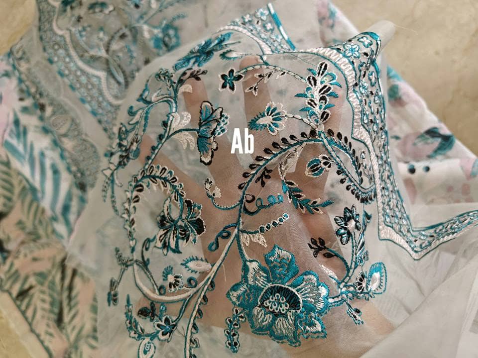 img_afrozeh_lawn_awwal_boutique_floral_charm