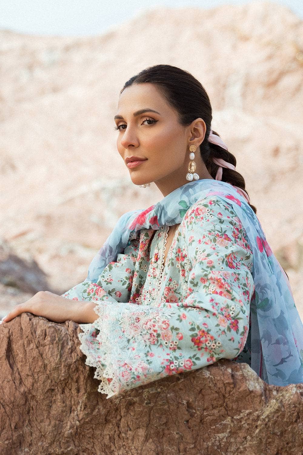 img_afrozeh_summer_together_lawnkari_awwal_boutique