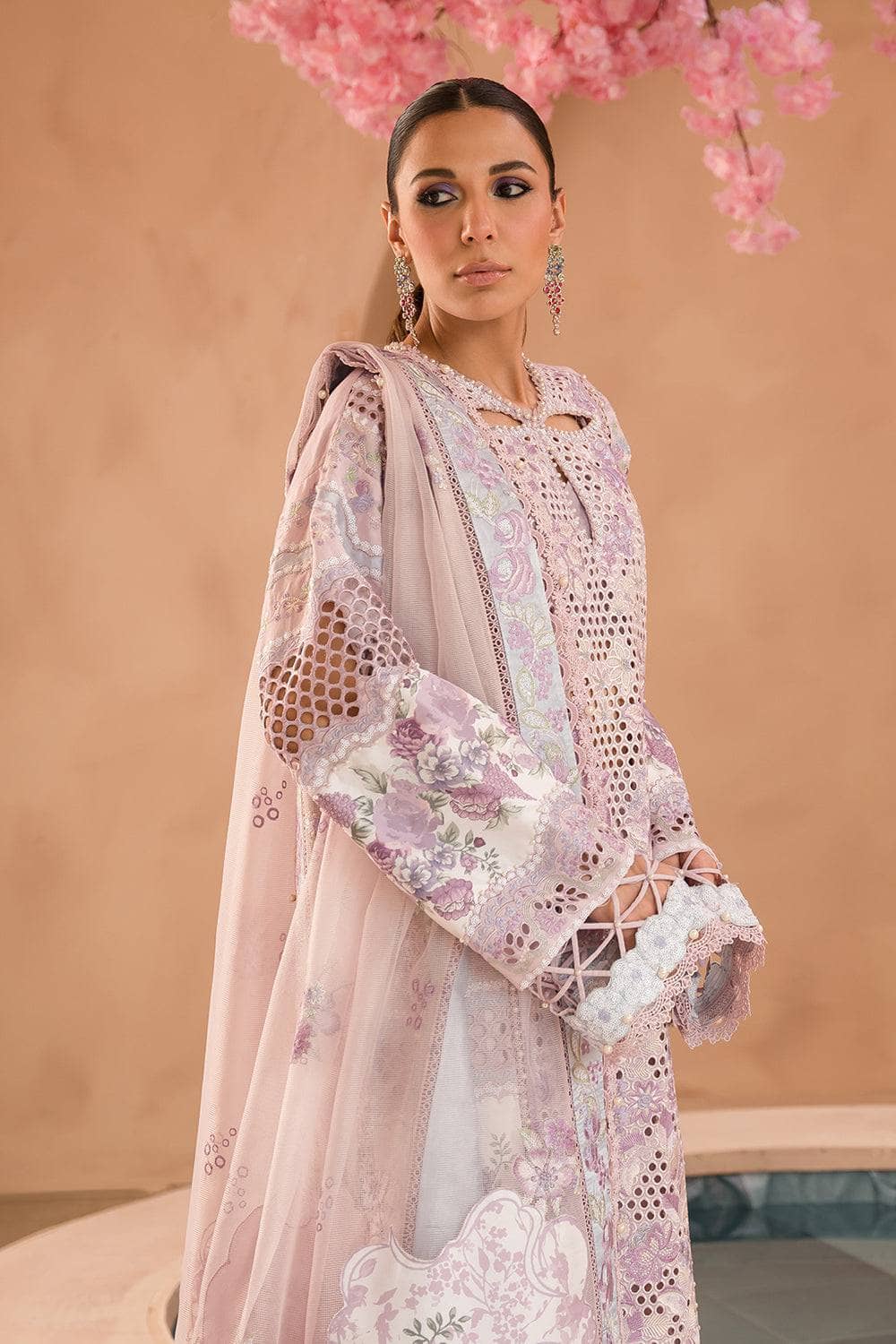 img_afrozeh_painted_garden_lawn_awwal_boutique