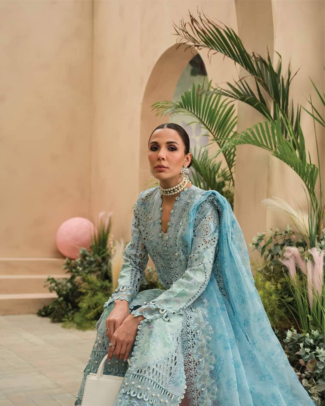 img_afrozeh_painted_garden_lawn_awwal_boutique