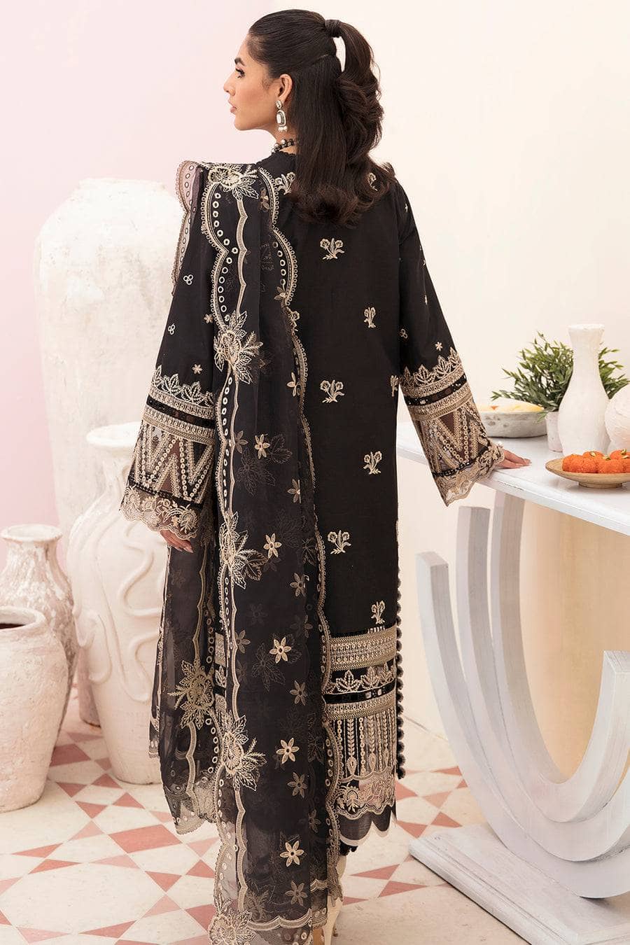 img_afrozeh_chikankari_lawn_23_awwal_boutique