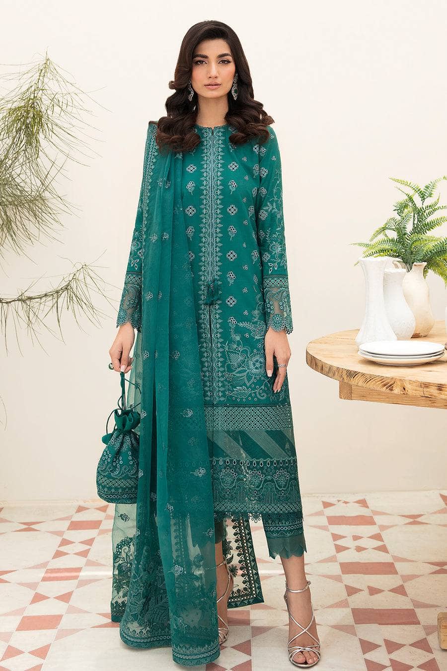 img_afrozeh_chikankari_lawn_23_awwal_boutique