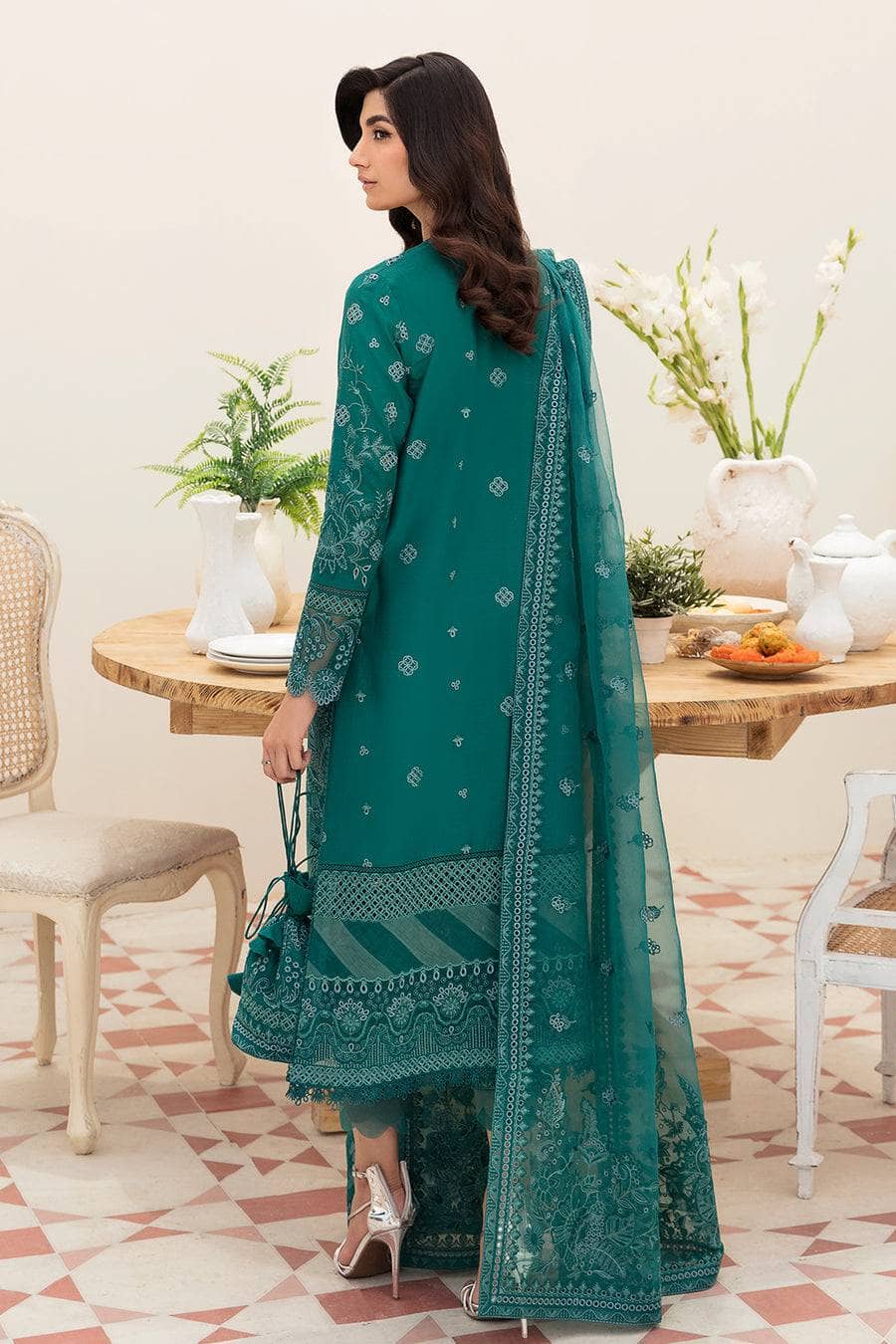 img_afrozeh_chikankari_lawn_23_awwal_boutique