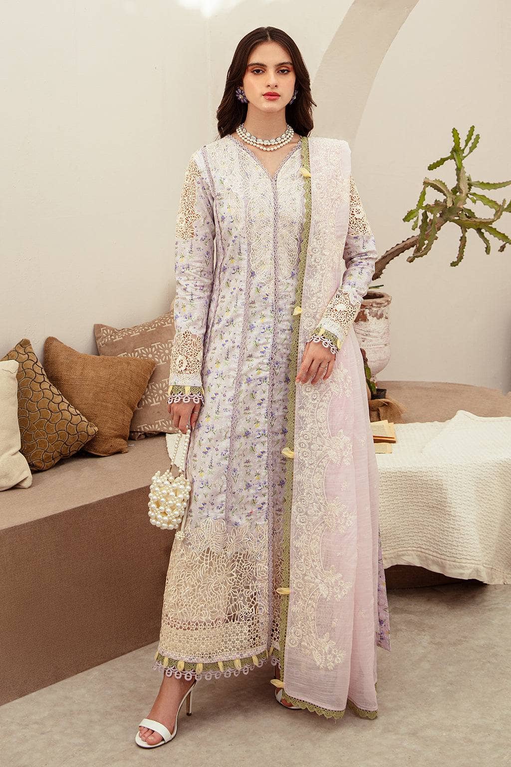 img_alif_by_ajr_couture_lawn_24_awwal_boutique