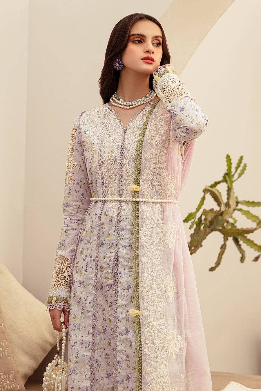 img_alif_by_ajr_couture_lawn_24_awwal_boutique