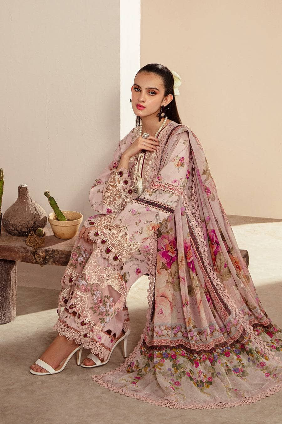 img_alif_by_ajr_couture_lawn_24_awwal_boutique