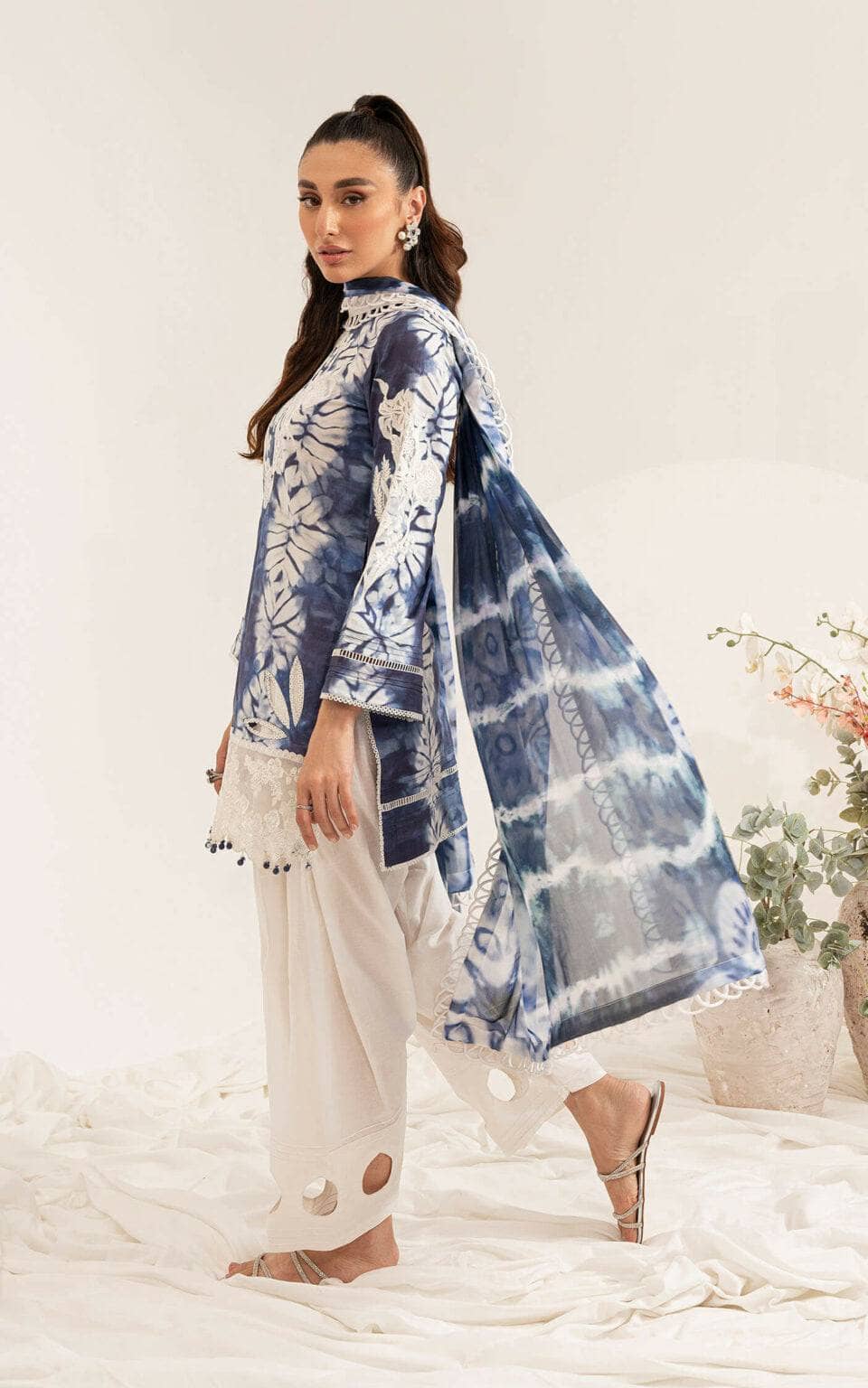 img_asifa_and_nabeel_lawn_23_awwal_boutique