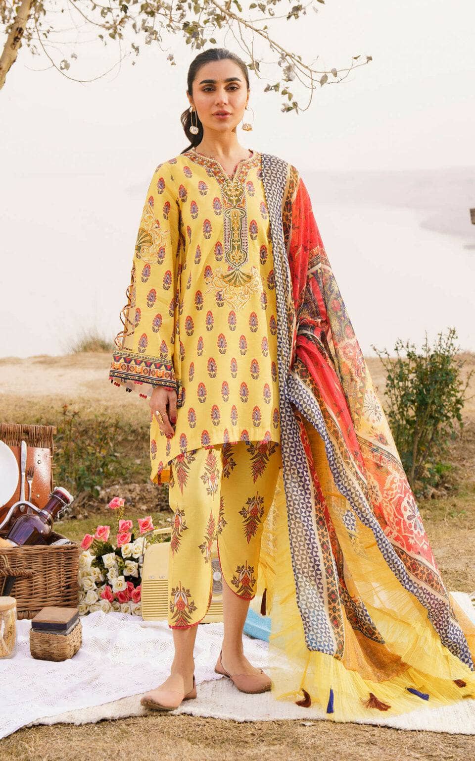 img_asifa_and_nabeel_lawn_awwal_boutique